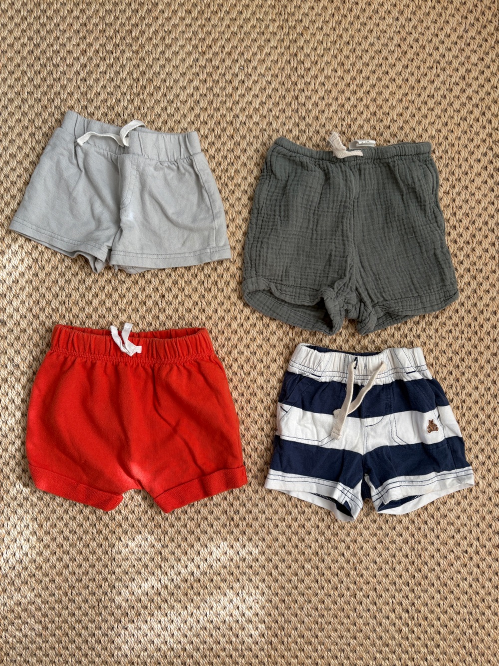 4 pairs of 6-9month baby boy shorts